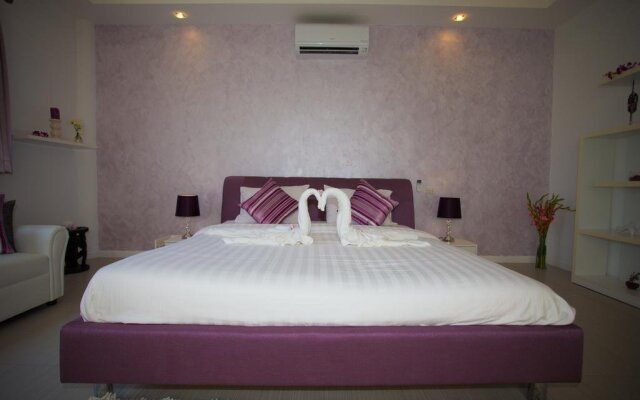 Blissful Tropical Stay at SeaLaVie Villa