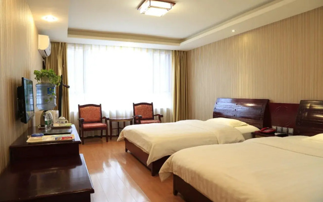 Mount Emei Happy Hotel
