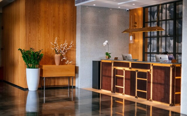 QI Hotel