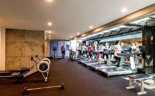 Stunning Newly Furnished 2 Bedrooms Apartment