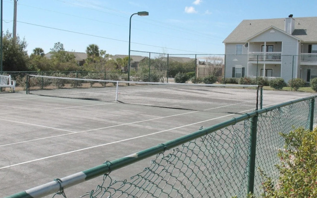 Colony Club D8 condo