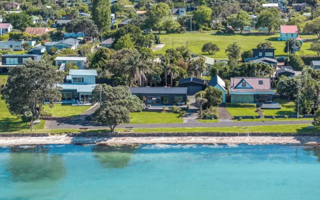 The Golden Pohutukawa Beach House
