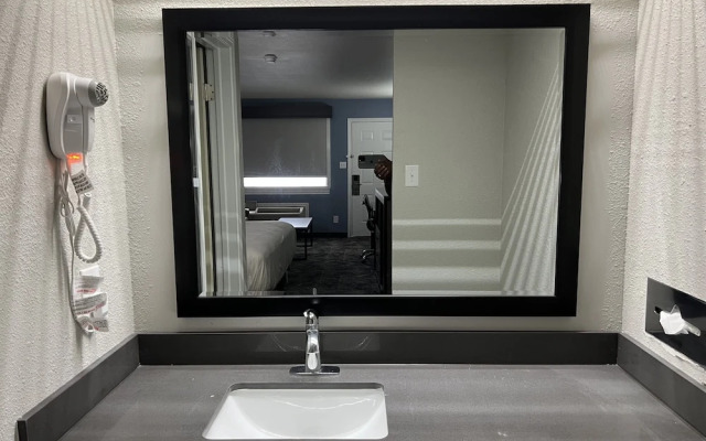 Garden Inn & Suite