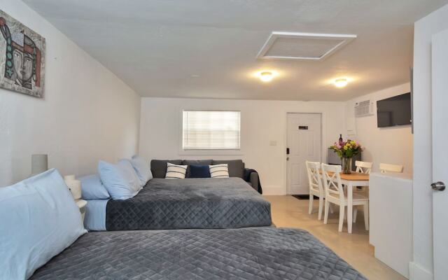 Beautiful Property in Hallandale Beach!!!