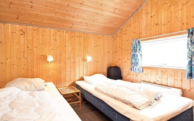 Quiet Holiday Home in Rodby near Sea