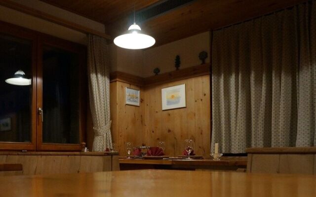 Hotel Ristorante Lagrev