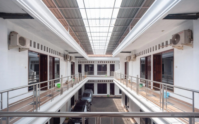 RedDoorz Syariah near Taman Air Mancur Bogor