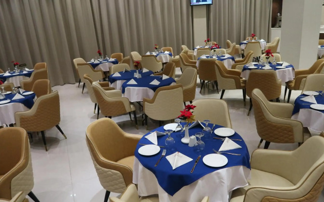 Pars International Hotel