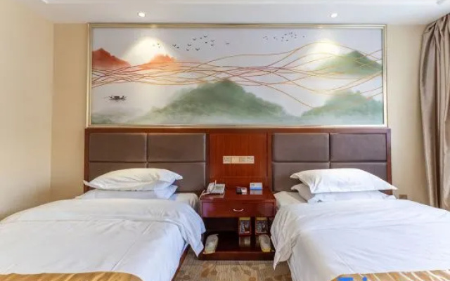 Overseas Chinese Hotel (International Bazaar) – Guest Rooms – Urumqi