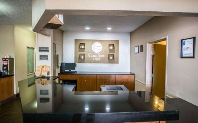 Comfort Inn Morris I-80