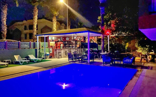 El Latino Otel