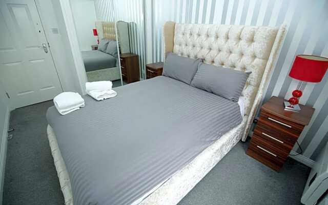 Wallace Apartment