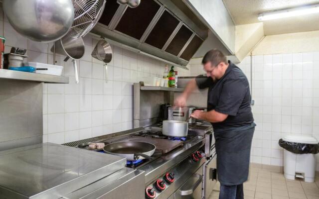 Brit Hotel Confort Amiens