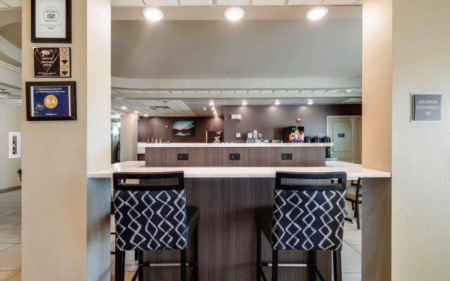 Best Western Plus Chena River Lodge