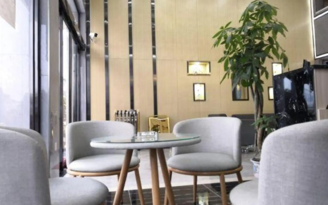 Fanbo Hotel