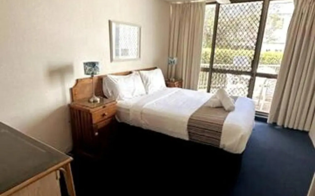 2 Bedroom Private Unit - Alexandria Apartments