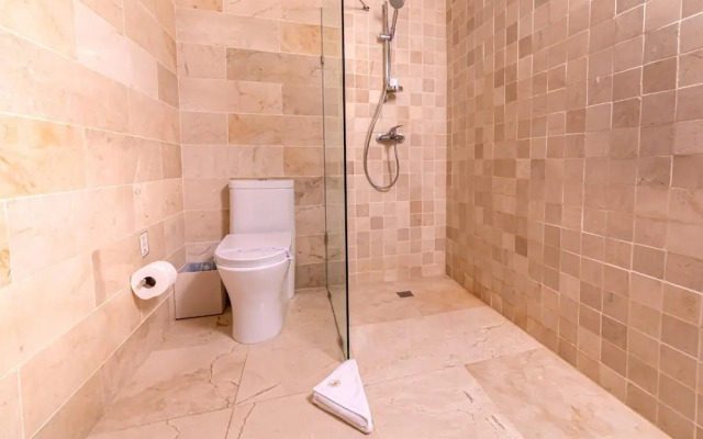 Outstanding 1 Bedroom Apartment Ocean View D