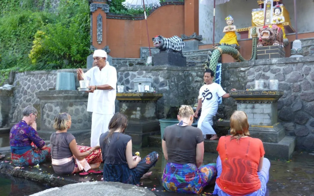 Gunung Paradis Retreat