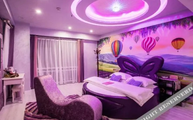 Xinyu 520 couples theme hotel