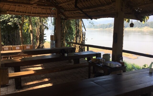 On The Mekong Resort