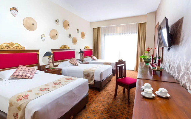 Senyum World Hotel