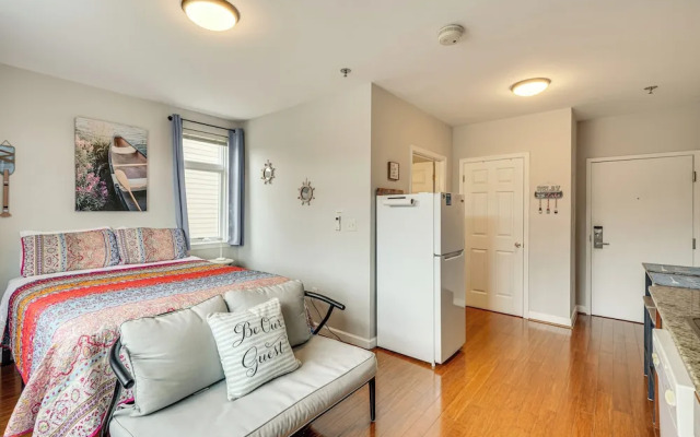 Smith Mountain Lake Condo w/ Pool Access