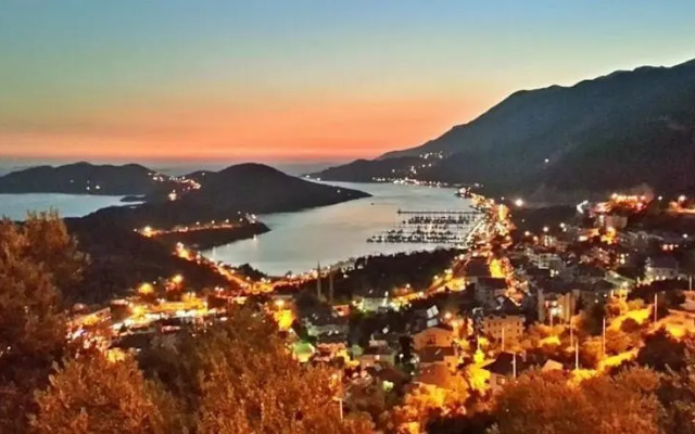 Yüzer Otel Seabella Kalkan