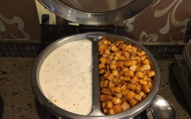 RiverTree Inn & Suites