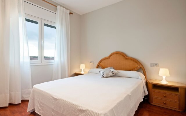 Picturesque Holiday Home in L'estartit With Swimming Pool