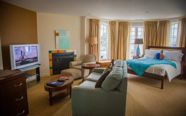 Hotel Blue