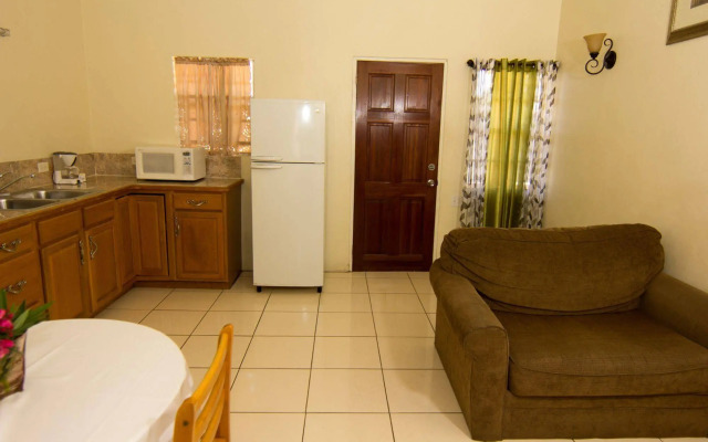 Connie's Comfort Suites