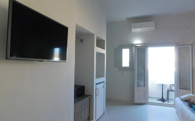 Sea La Vie Beachfront Suites