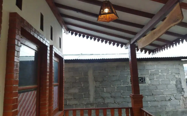 Borobudur Kampung Homestay - Suhadi
