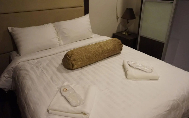 West Avenue Suites