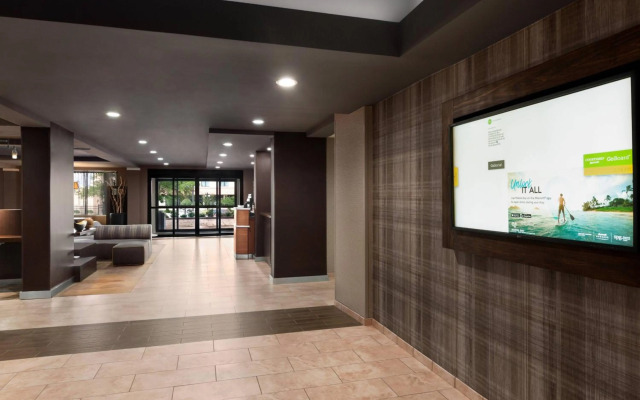 Courtyard by Marriott Tulsa Central