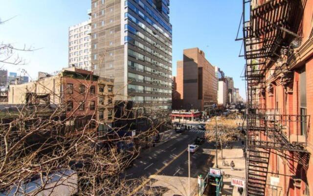 211-3 Prime Union Square Large 1BR Great value