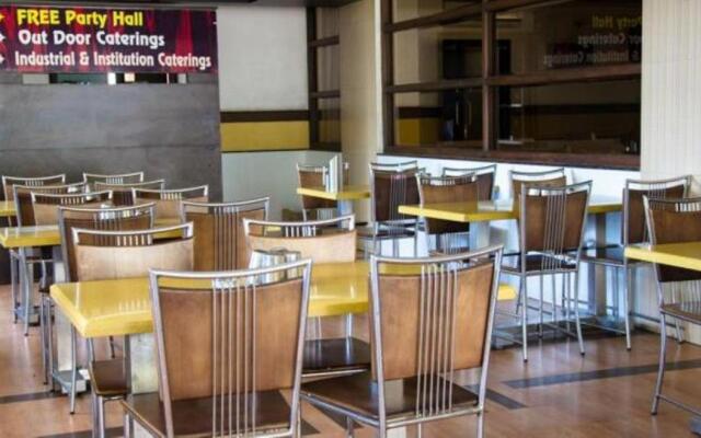 Mysore Mayflower Hotel