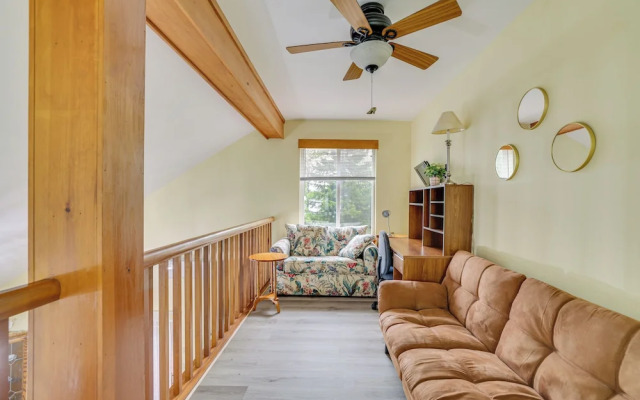 Private Hot Tub: Lakefront Poconos Home!