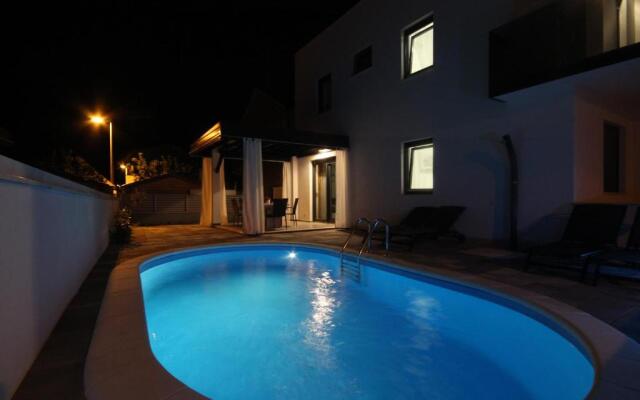 Villa Essenza Mare 650 meters from the beach