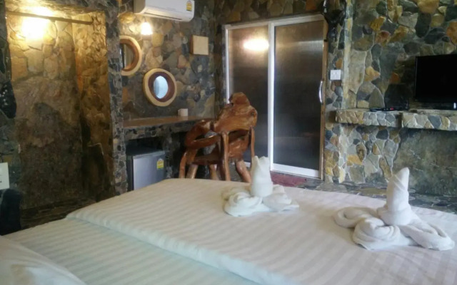 Needa Rock Resort