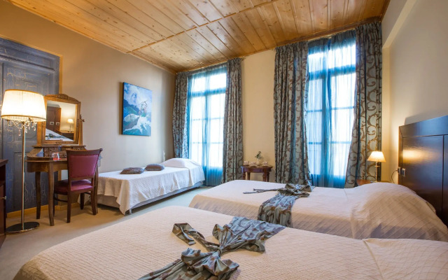 Dias Hotel