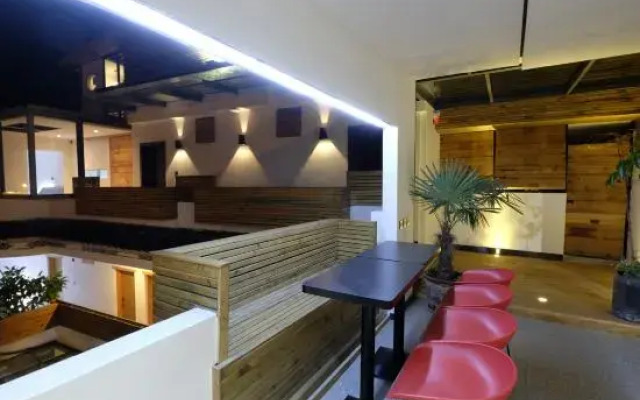DaLi LOFT Travelling With Hostel