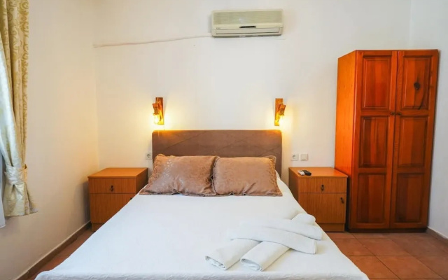 Dalyando Hotel