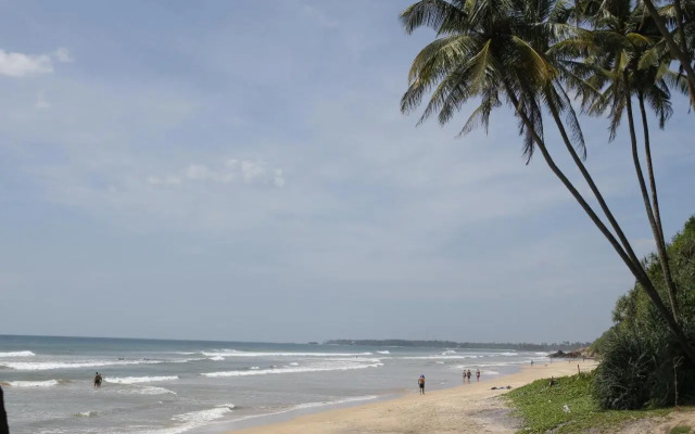 Land's End Matara