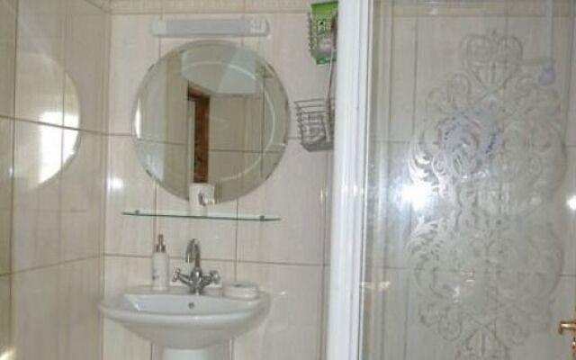 Limpert Bay Guest House