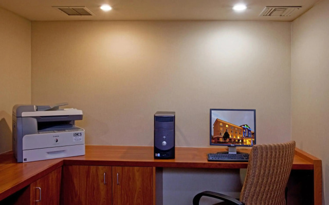 Holiday Inn Express Hotel & Suites San Diego-Sorrento Valley by IHG