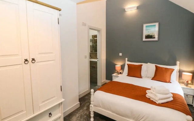 1 Orchard View