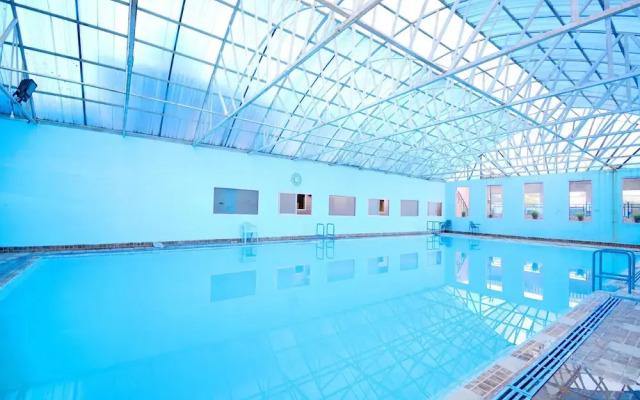 Capital O 38623 Pathankot Club