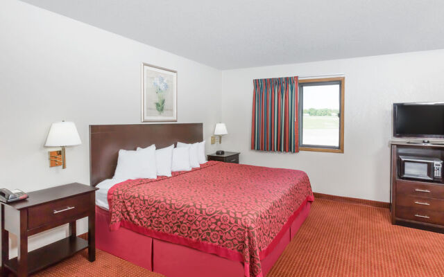 Days Inn And Suites Des Moines Airport