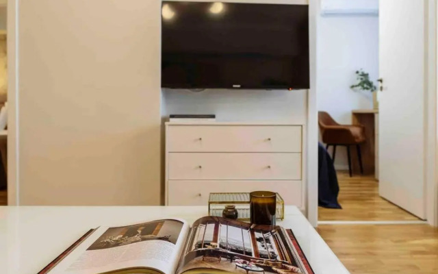 Stunning Views 2BR Intercontinental Flat